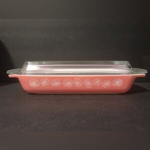 Vintage Pyrex Pink Daisy 1 1/4 Qt 548-B Space Saver Casserole Dish with 550C Lid